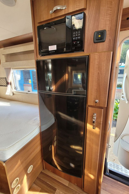 7981EA 18 Autosleeper Malvern HX15DJD