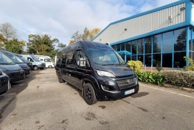 79872E 01 Autotrail V Line 636 Sport CU20AGY