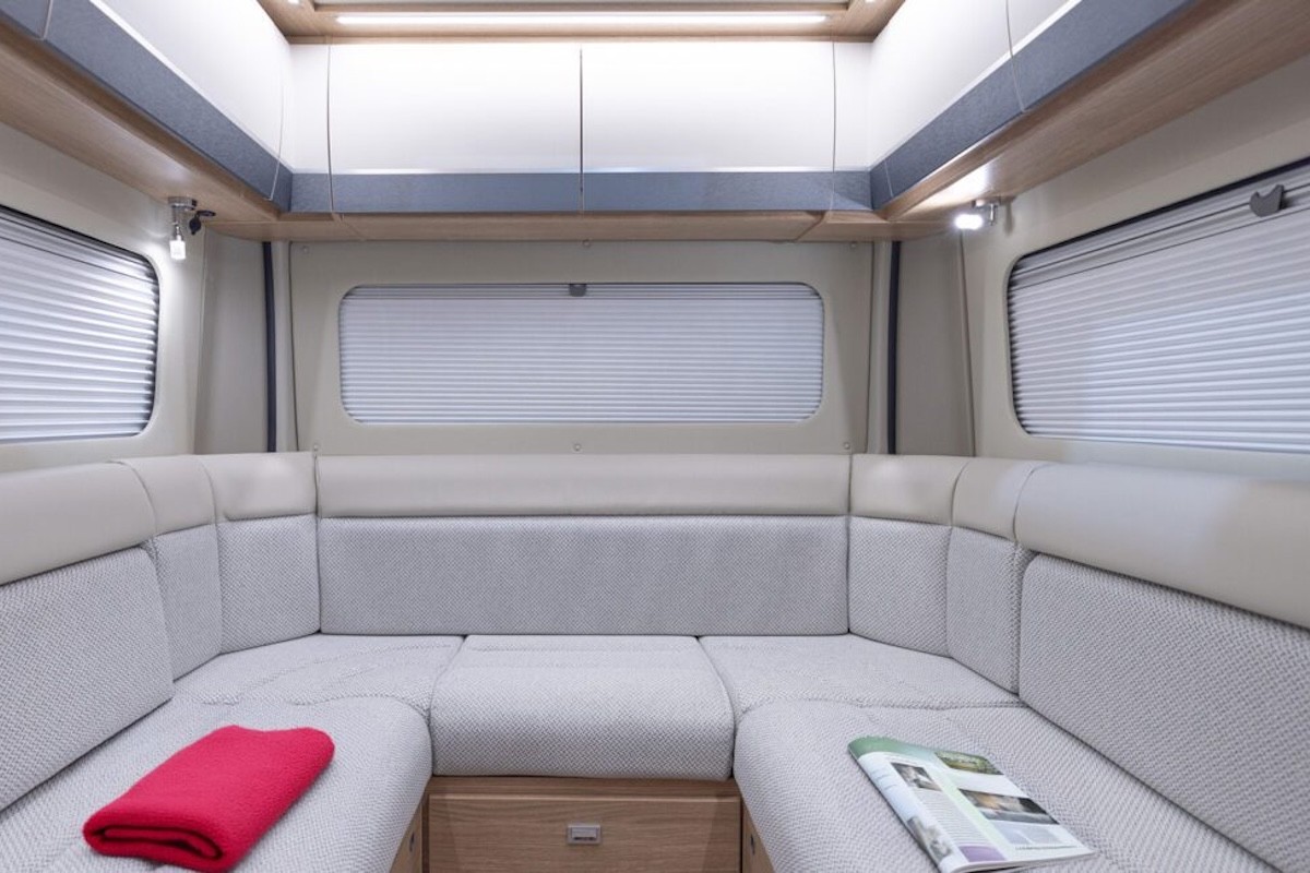 AT V Line Sport Interior 2