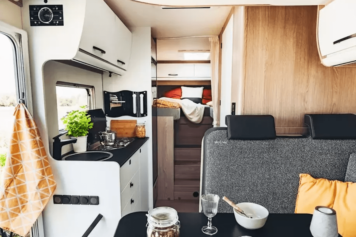 Burstner Lyseo Time Skyline Interior