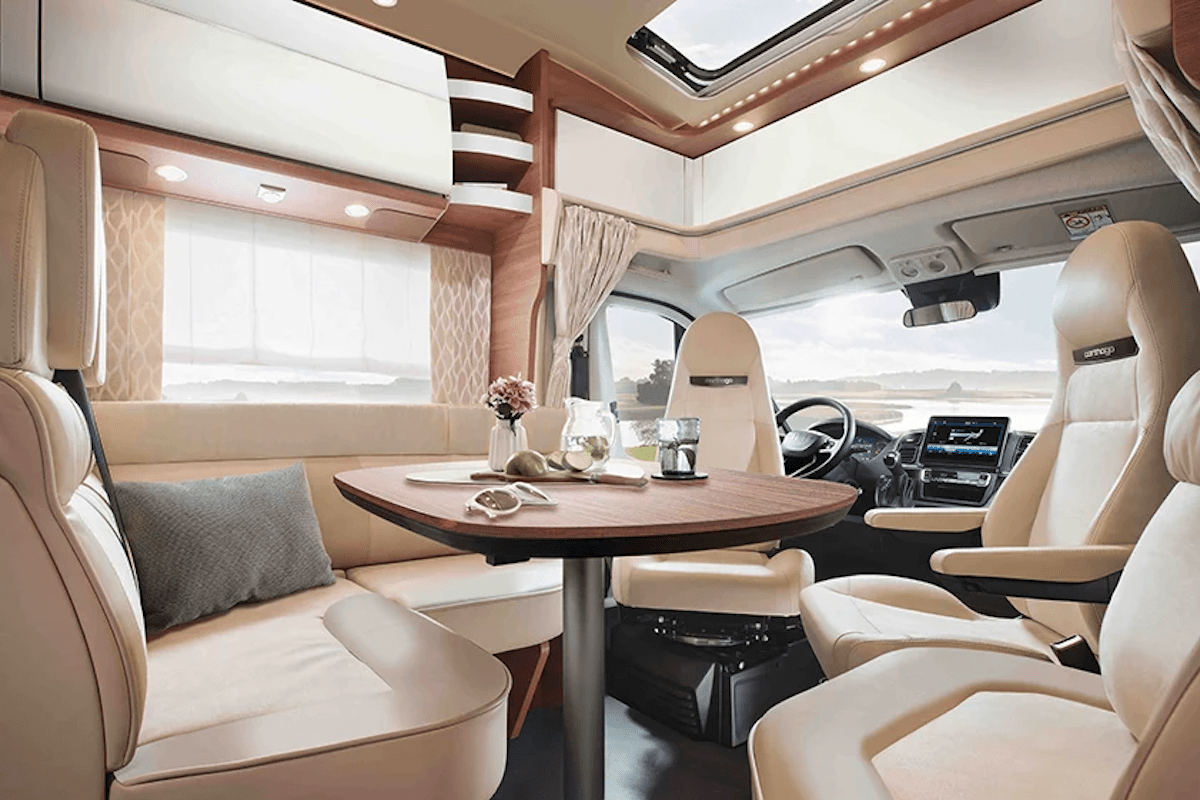 Chic C Line T Interior