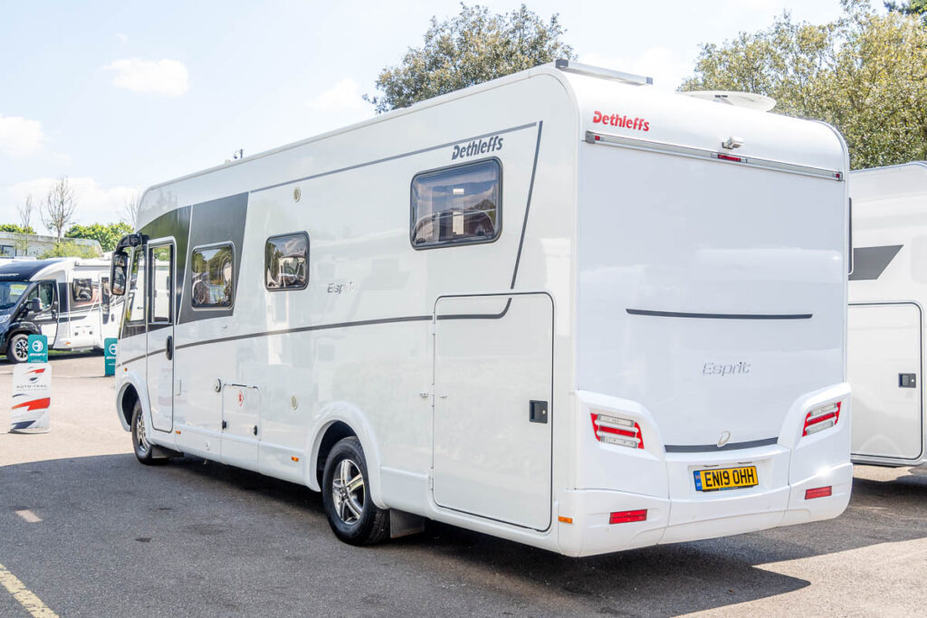6F3B46 02 2019 Dethleffs EspritI7150EB EN19OHH