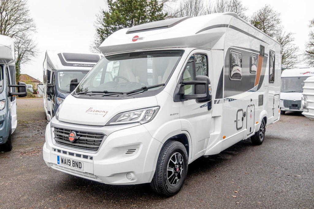 70697A 02 2019 Burstner LyseoTD734 WA19BND