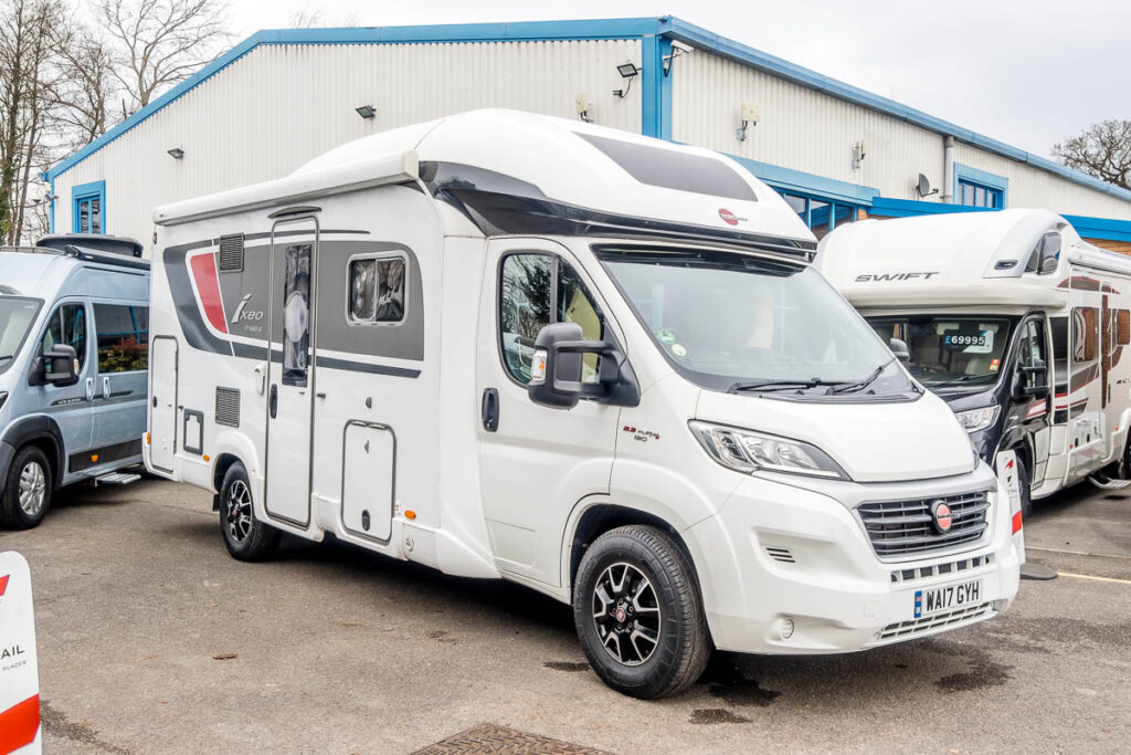 73A56E 02 2017 Burstner Ixeo680g WA17GYH