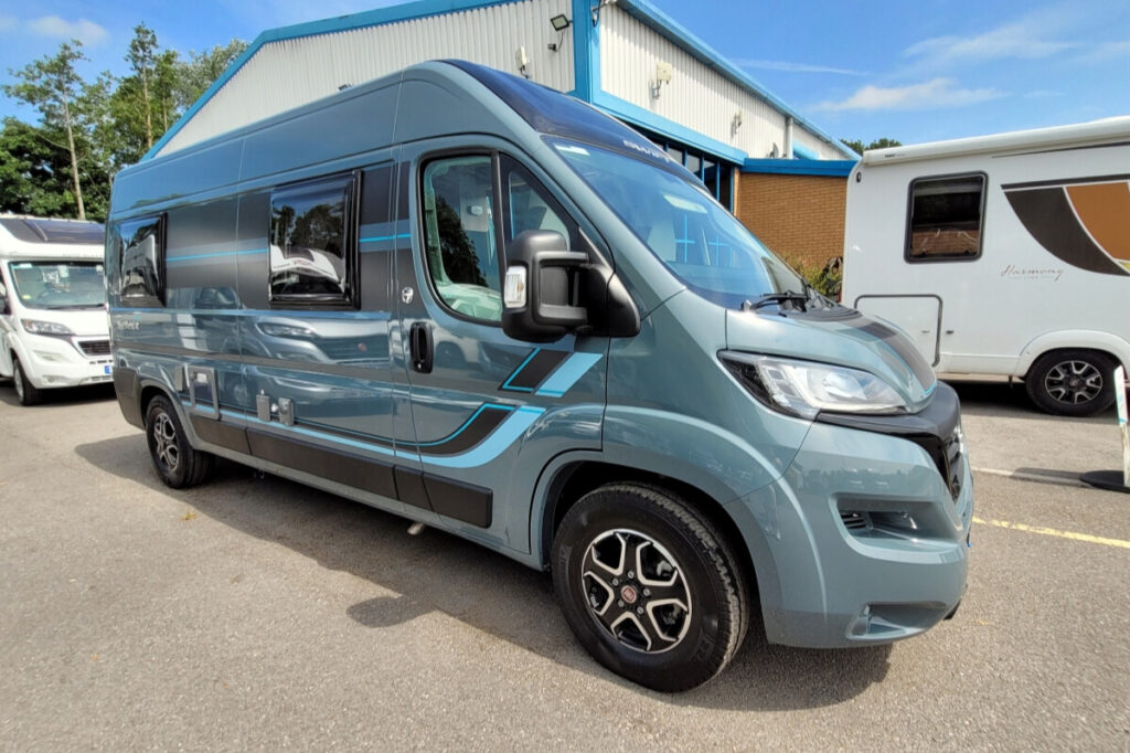 74D446 02 Swift Select 144 DU23WVC