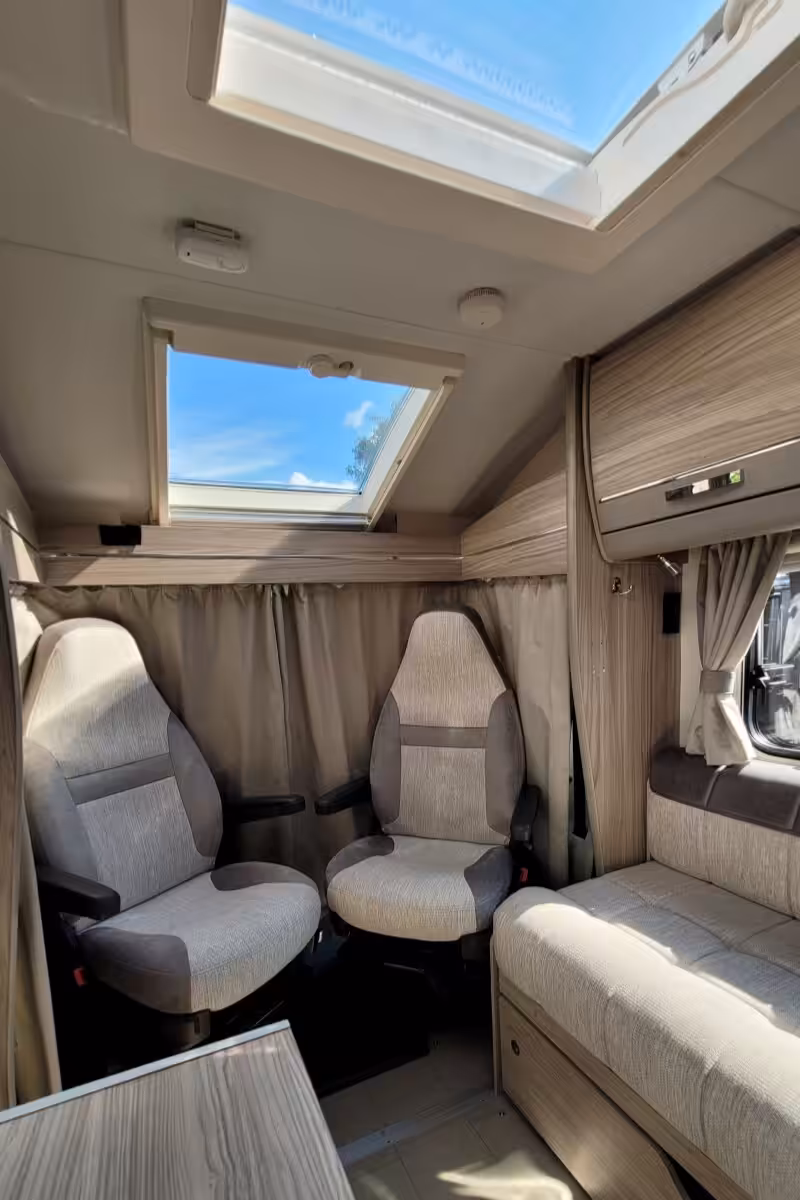 757AC2 12 Elddis Sunseeker150 WX73BWE