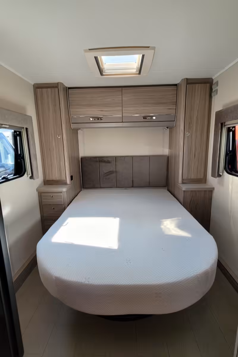 757AC2 22 Elddis Sunseeker150 WX73BWE