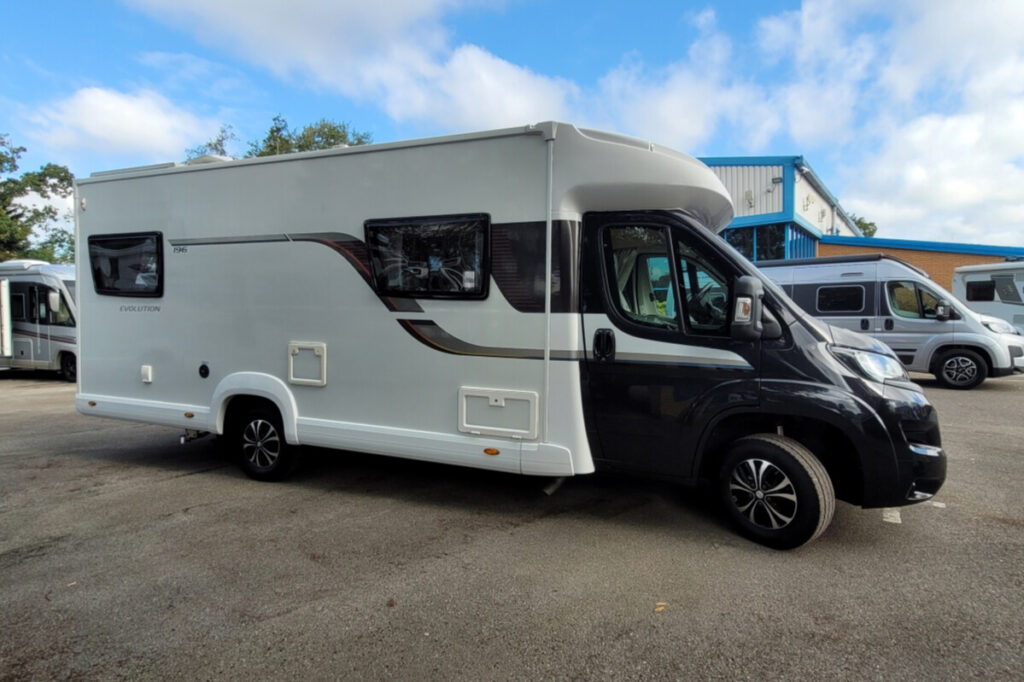 75FFB6 03 Elddis Evolution196 FX68XAF