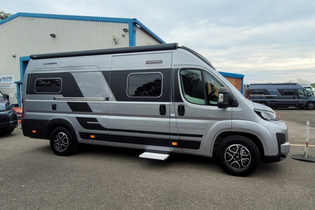 762EDE 02 Adria TwinSupreme640SLB SMB57522