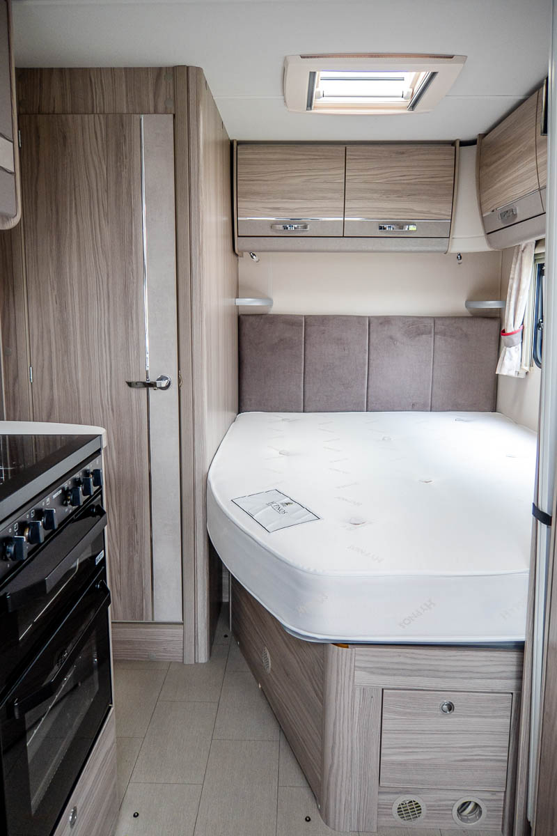 6C84E2 16 2021 Elddis Majestic155 PO21EWB