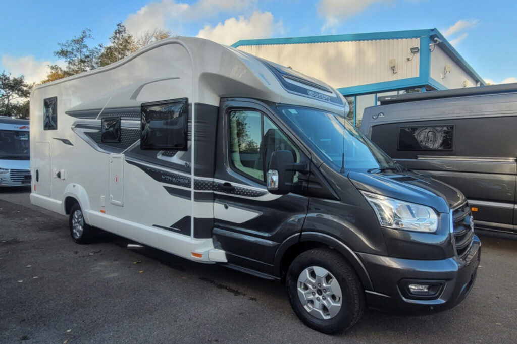 75D3F2 02 Swift Voyager584 SG39870