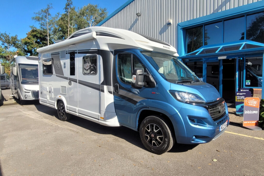 761582 02 Knaus SkyWave650MF WD21MLX