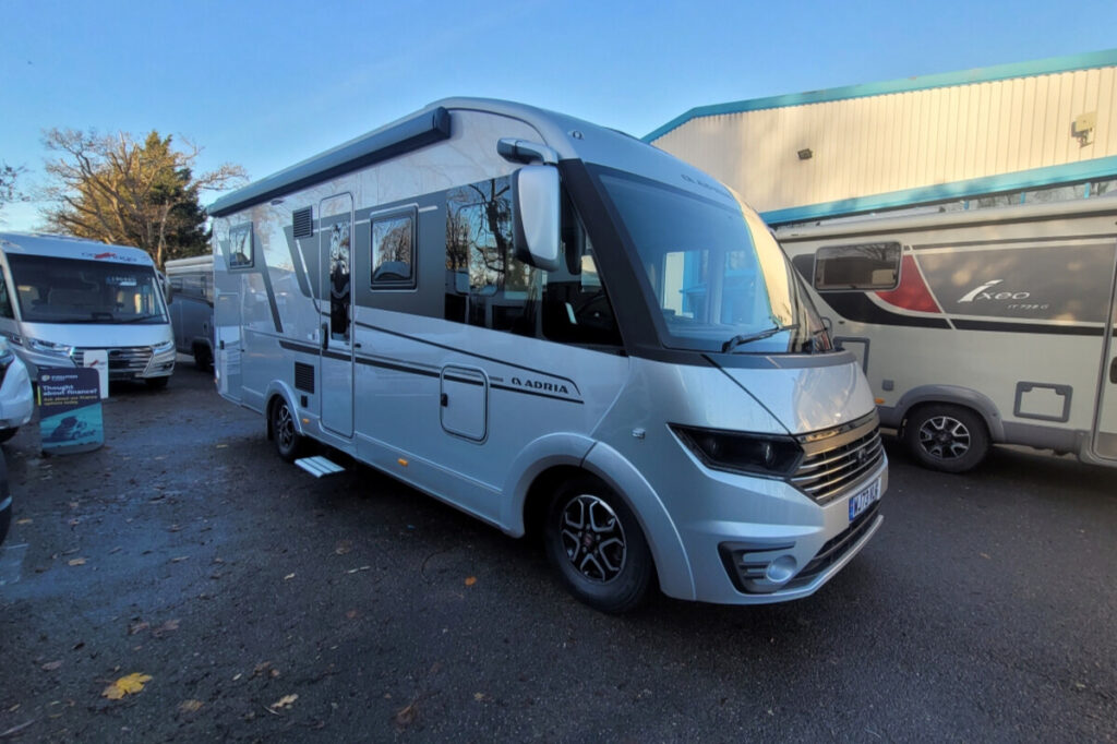 76AEAE 02 Adria SonicSupreme700DL WJ73VLM