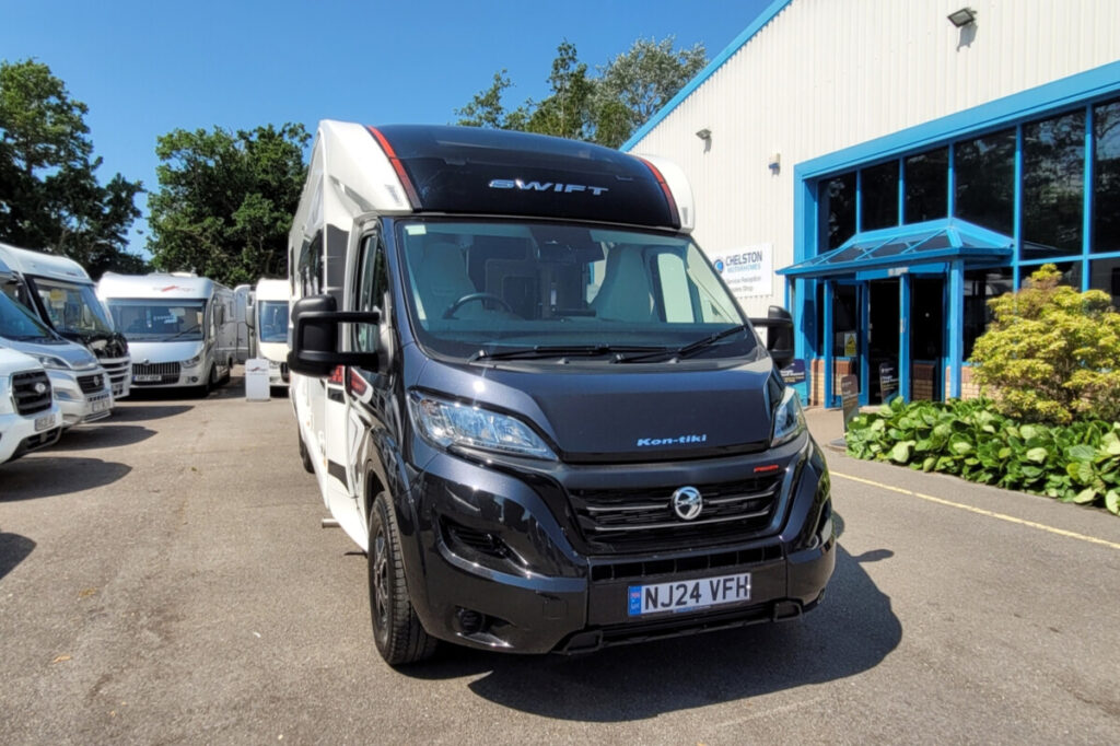 74D8FE 02 Swift Kontiki884 NJ24VFH