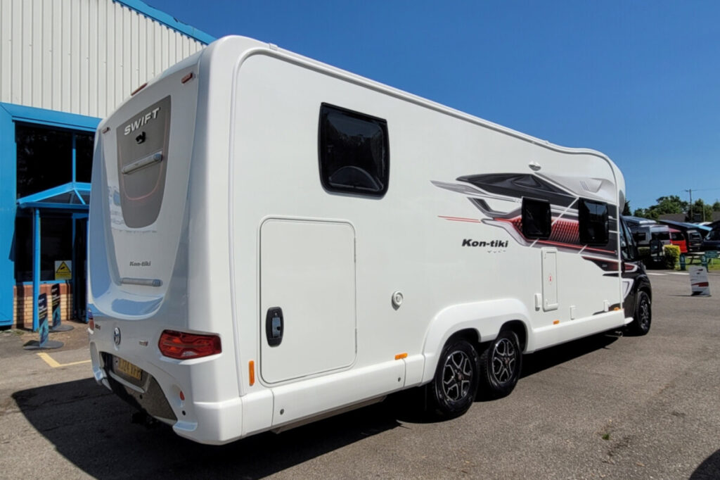 74D8FE 03 Swift Kontiki884 NJ24VFH