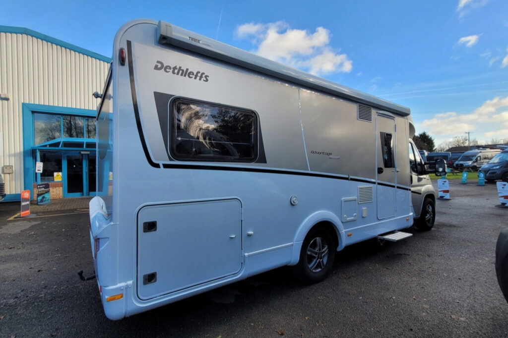 76C6FE 02 Dethleffs AdvantageT7051EB FH18HPC