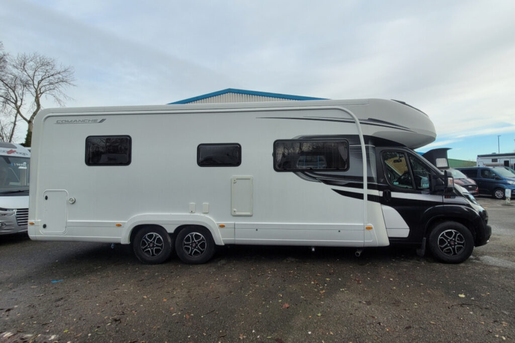 771366 03 Autotrail Comanche CL21TZW