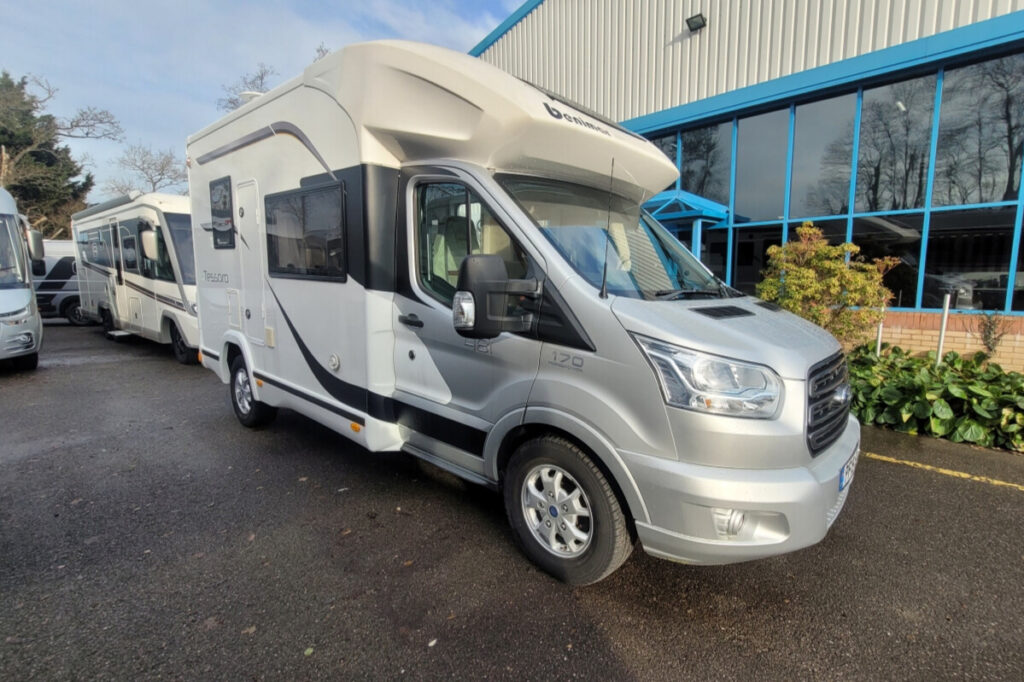 7716CE 02 Benimar Tessoro481 PF19ERO