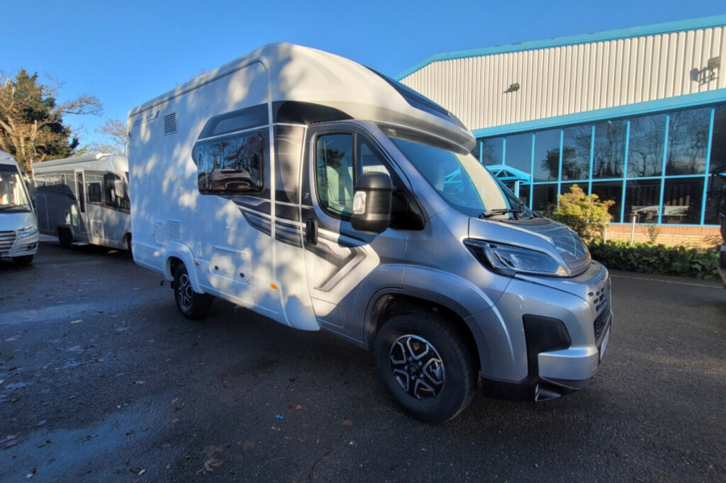 24256F2 02 Autotrail Imala615 SMB90537