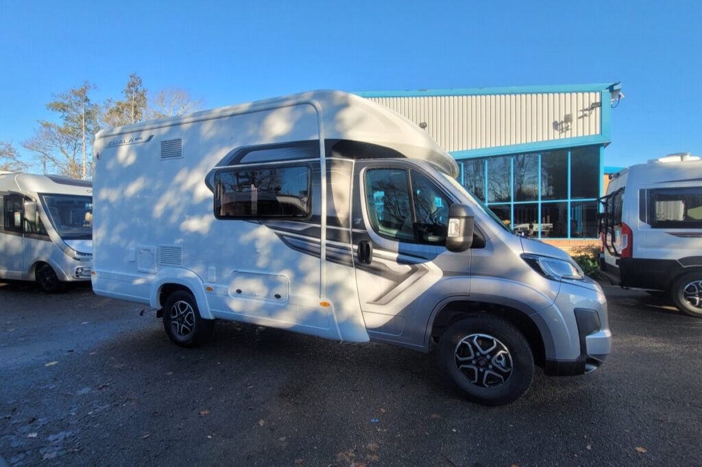 24256F2 03 Autotrail Imala615 SMB90537