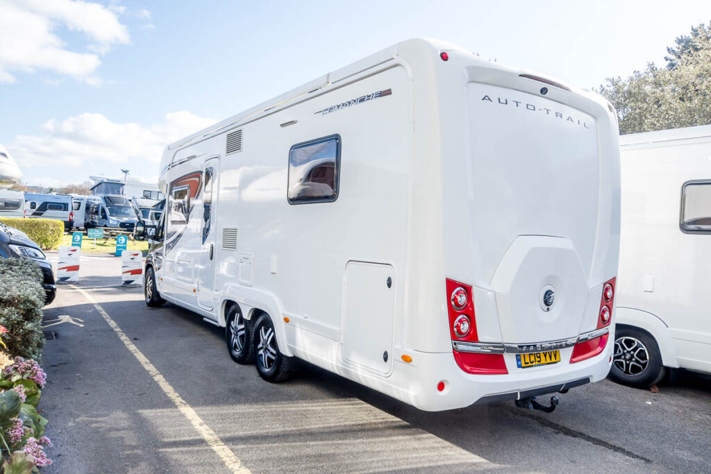 738C76 03 2019 Autotrail Comanche LC19YVV