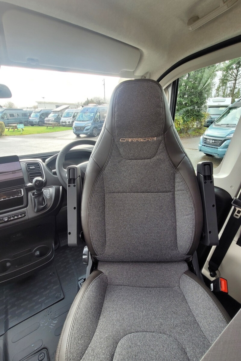 75CB62 10 Swift Carrera184 SG059231