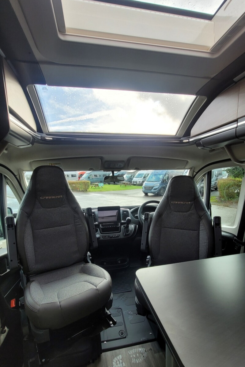 75CB62 11 Swift Carrera184 SG059231