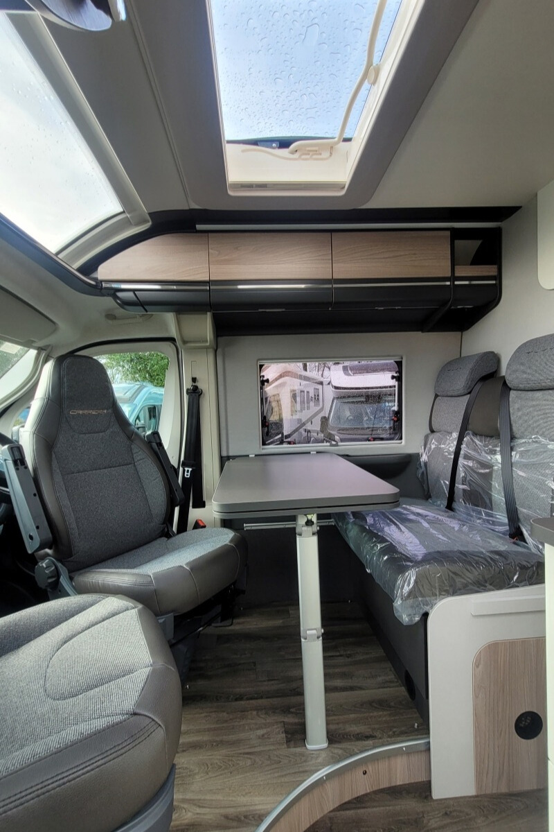 75CB62 14 Swift Carrera184 SG059231