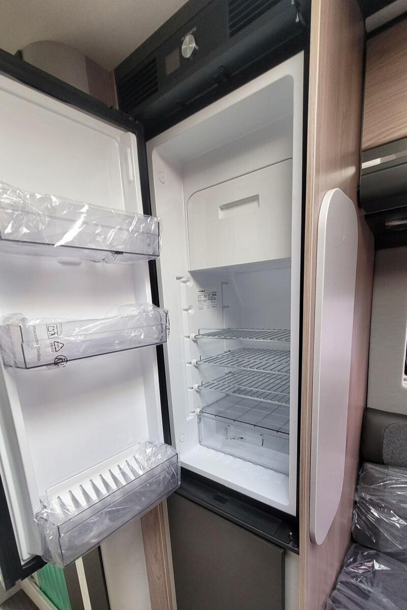 75CB62 22 Swift Carrera184 SG059231