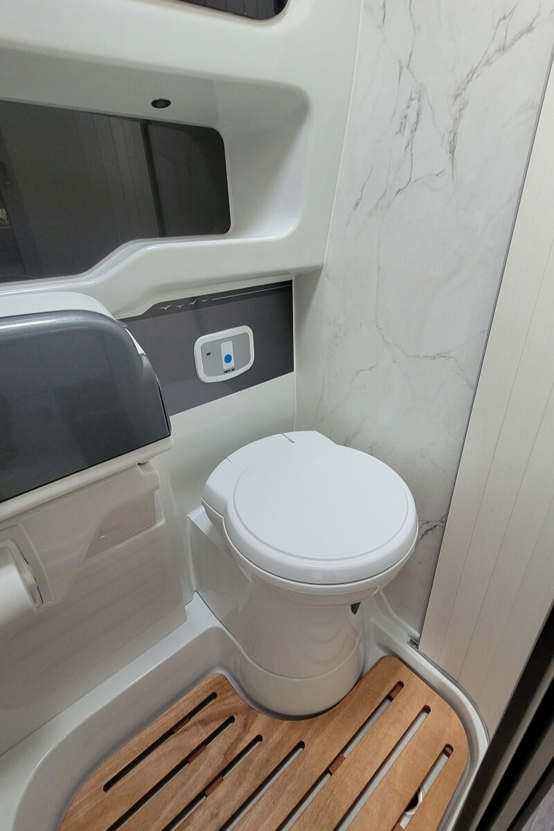 75CB62 29 Swift Carrera184 SG059231