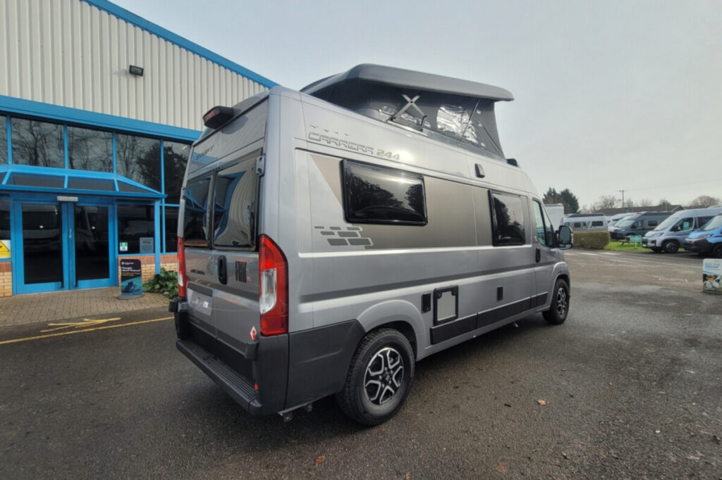 75CB72 03 Swift Carrera244 SMC08599