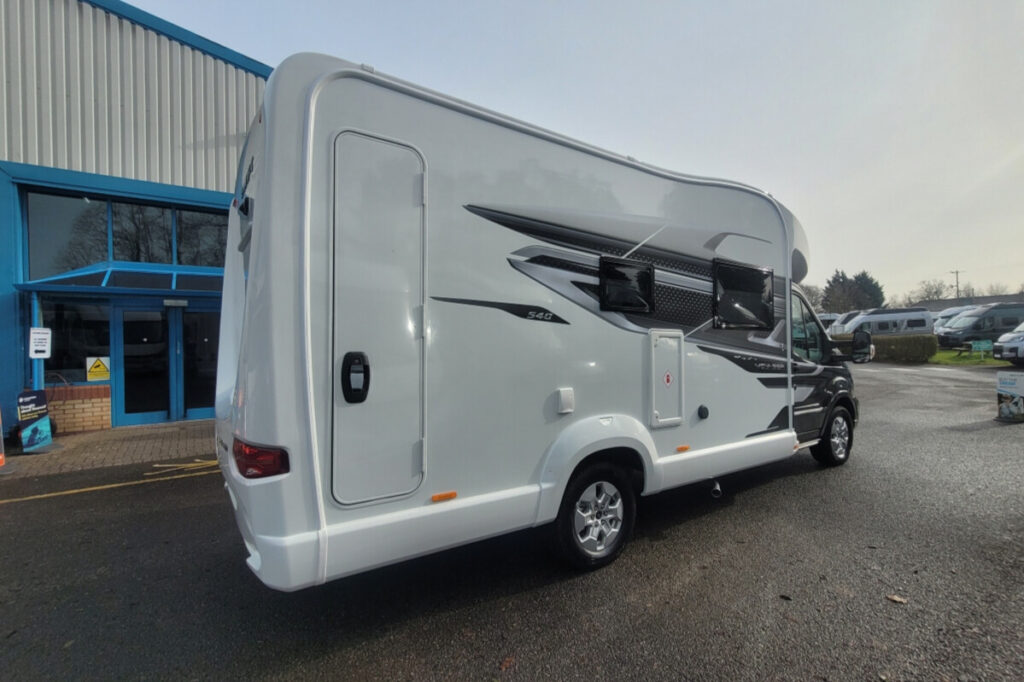 75D3DA 03 Swift Voyager540 RDSC43666