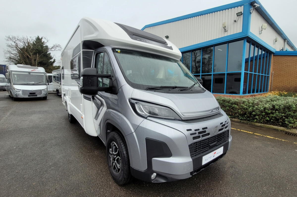 76B0B6 01 Autotrail Imala736 SMC16154