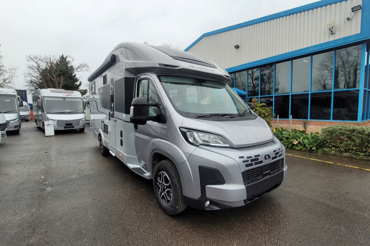 76B346 01 Adria Matrix670SL60thAnniversary SMC32149