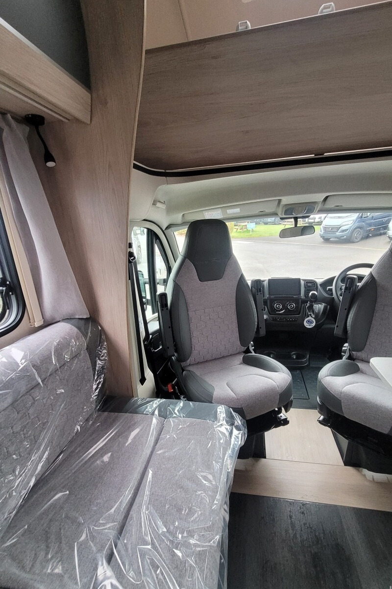 7765D6 14 Autotrail ExpeditionC71 SMC15779