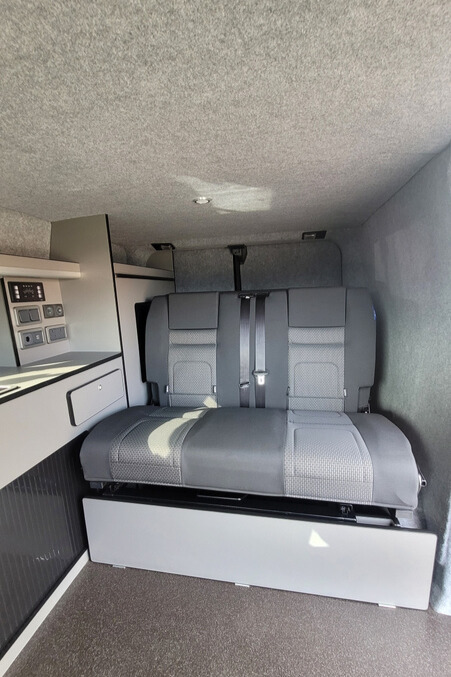 776B16 10 Ford TransitCustomSport KW18NGX