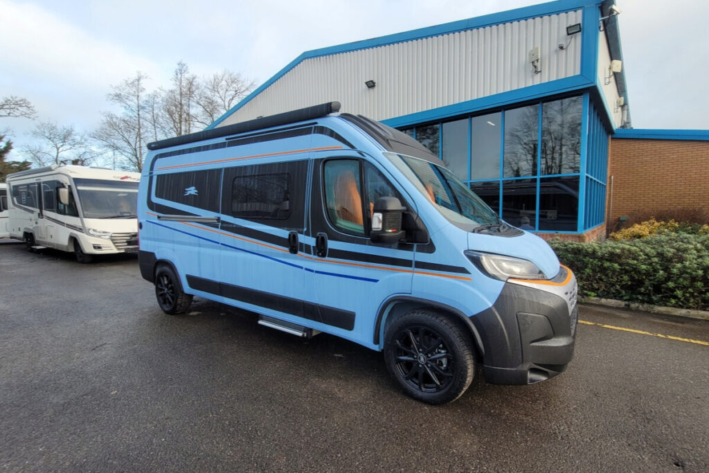 2689E6E 02 Laika KosmoSupremoAzzurroCapri SMC04629