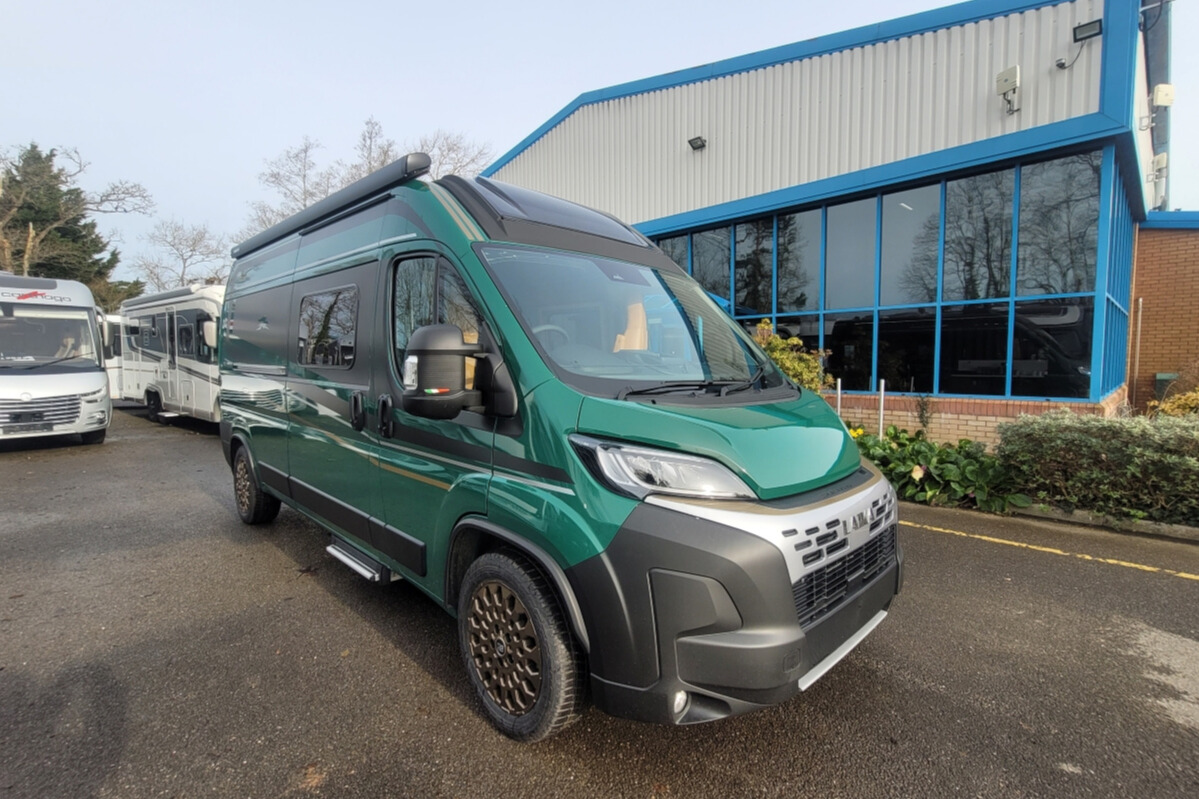 2689E82 01 Laika KosmoSupremoVerdeMugello SMC08672