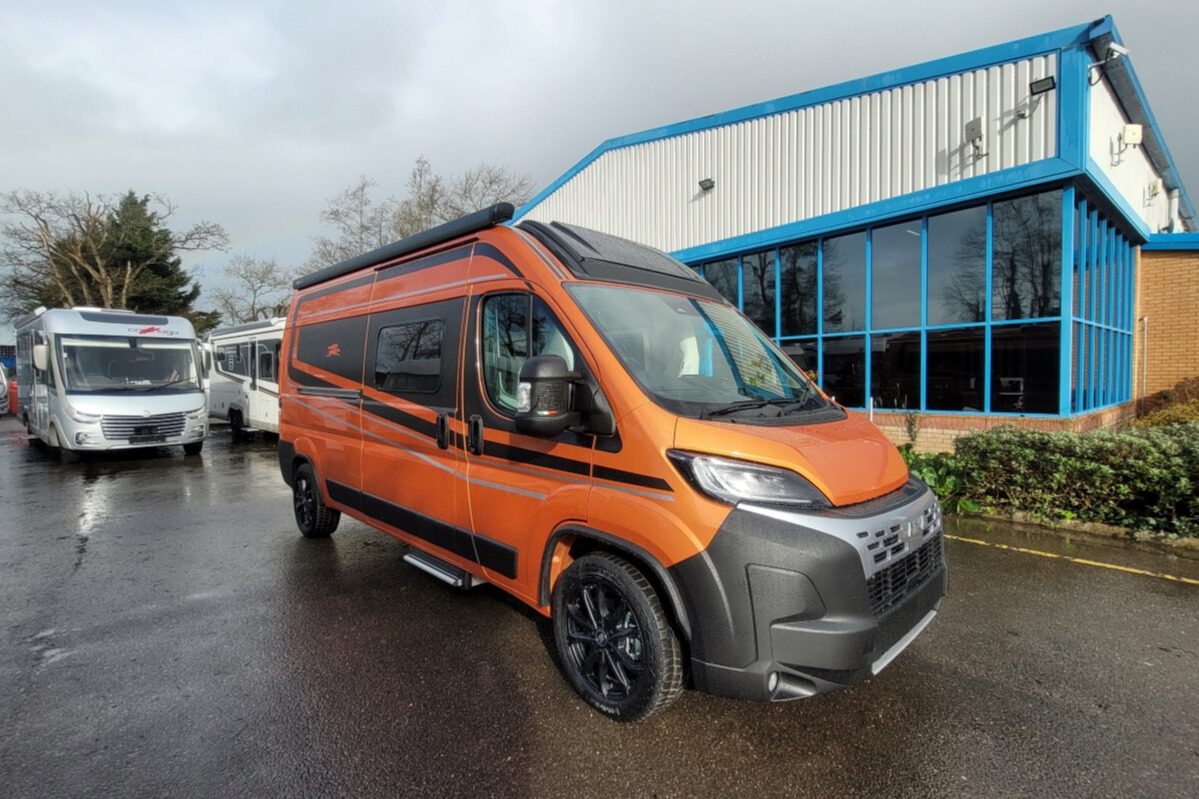 2689EA2 02 Laika KosmoSupremoArancioSicilia SMC18742