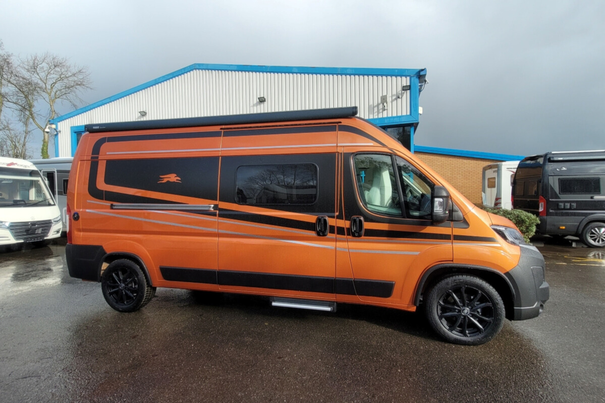 2689EA2 03 Laika KosmoSupremoArancioSicilia SMC18742