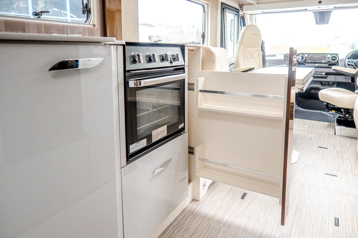 6C35DE 15 2024 Burstner Elegance920g W1VHK0HZ2PN253486