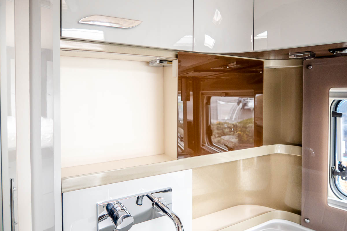 6C35DE 18 2024 Burstner Elegance920g W1VHK0HZ2PN253486