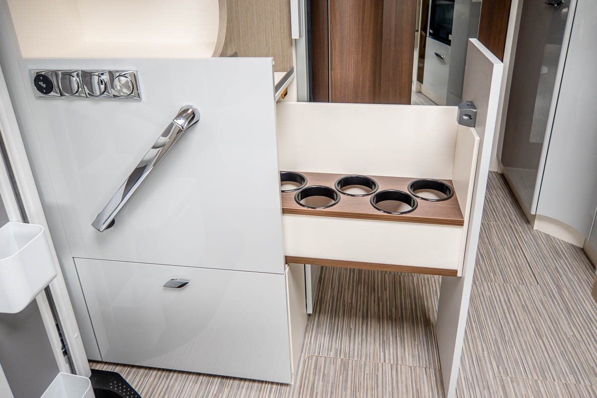 6C35DE 21 2024 Burstner Elegance920g W1VHK0HZ2PN253486