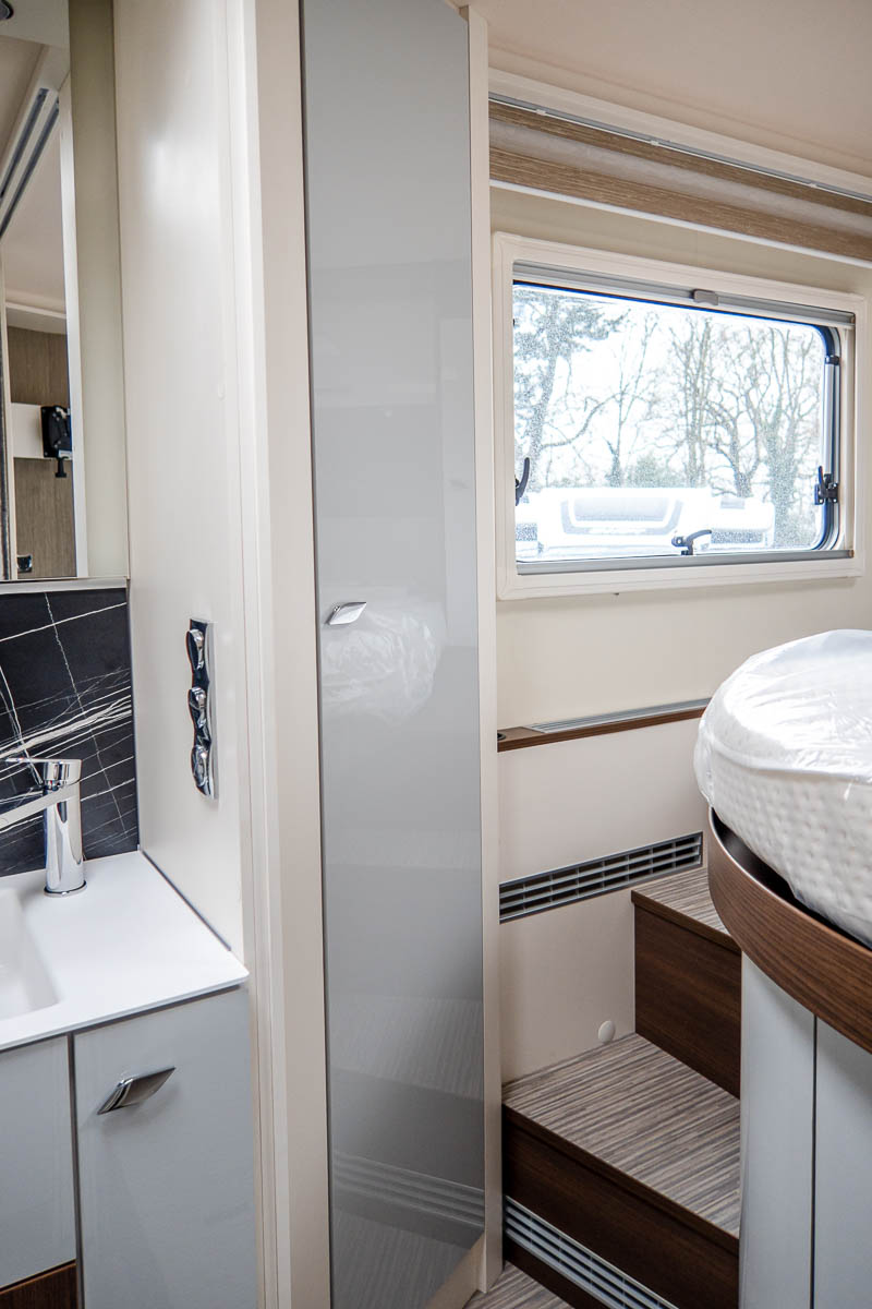 6C35DE 29 2024 Burstner Elegance920g W1VHK0HZ2PN253486