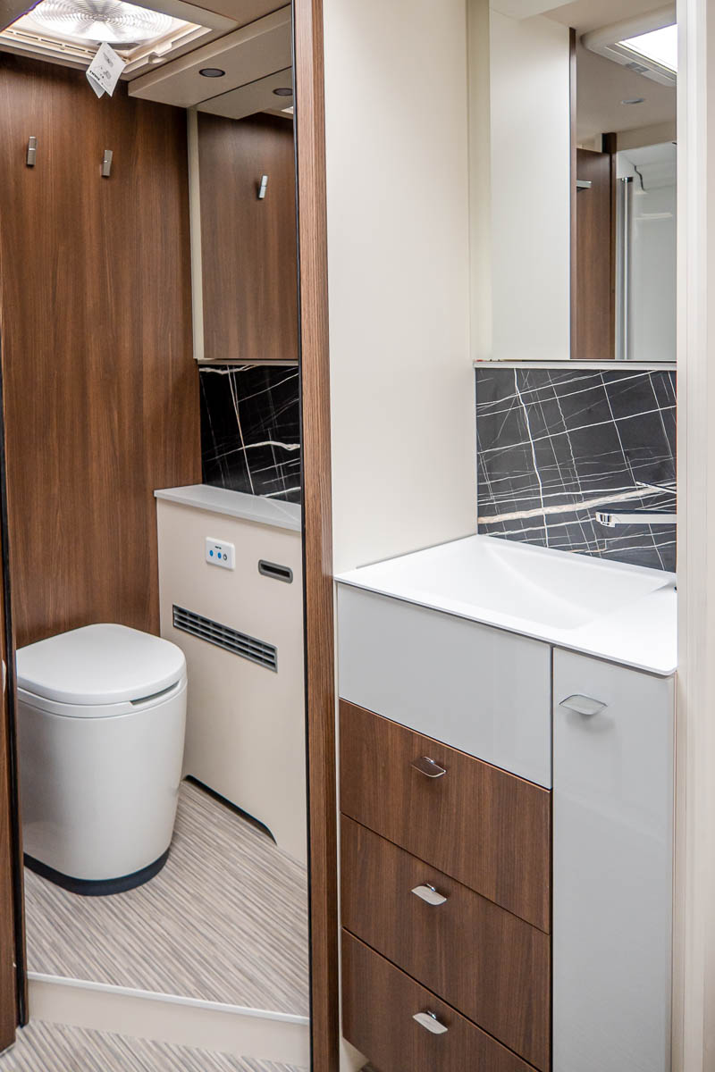 6C35DE 31 2024 Burstner Elegance920g W1VHK0HZ2PN253486