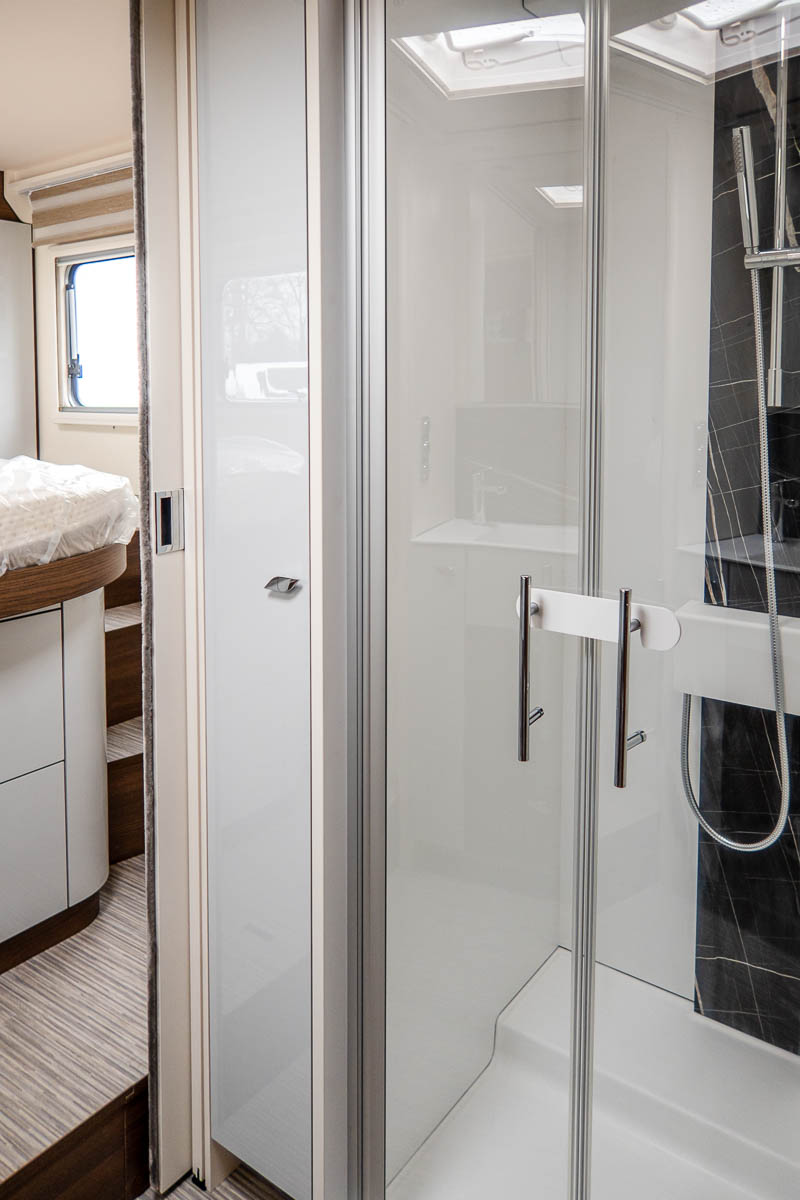 6C35DE 34 2024 Burstner Elegance920g W1VHK0HZ2PN253486