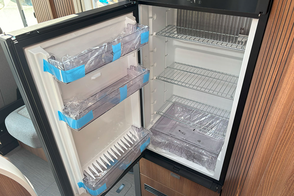 6D0882 13 2025 Carthago C2 Tourer I 147 RB LE Comfort 4.2t