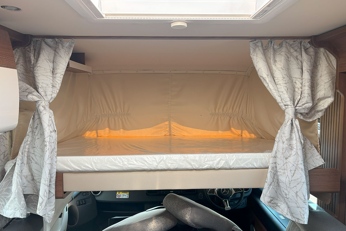 6D0882 20 2025 Carthago C2 Tourer I 147 RB LE Comfort 4.2t