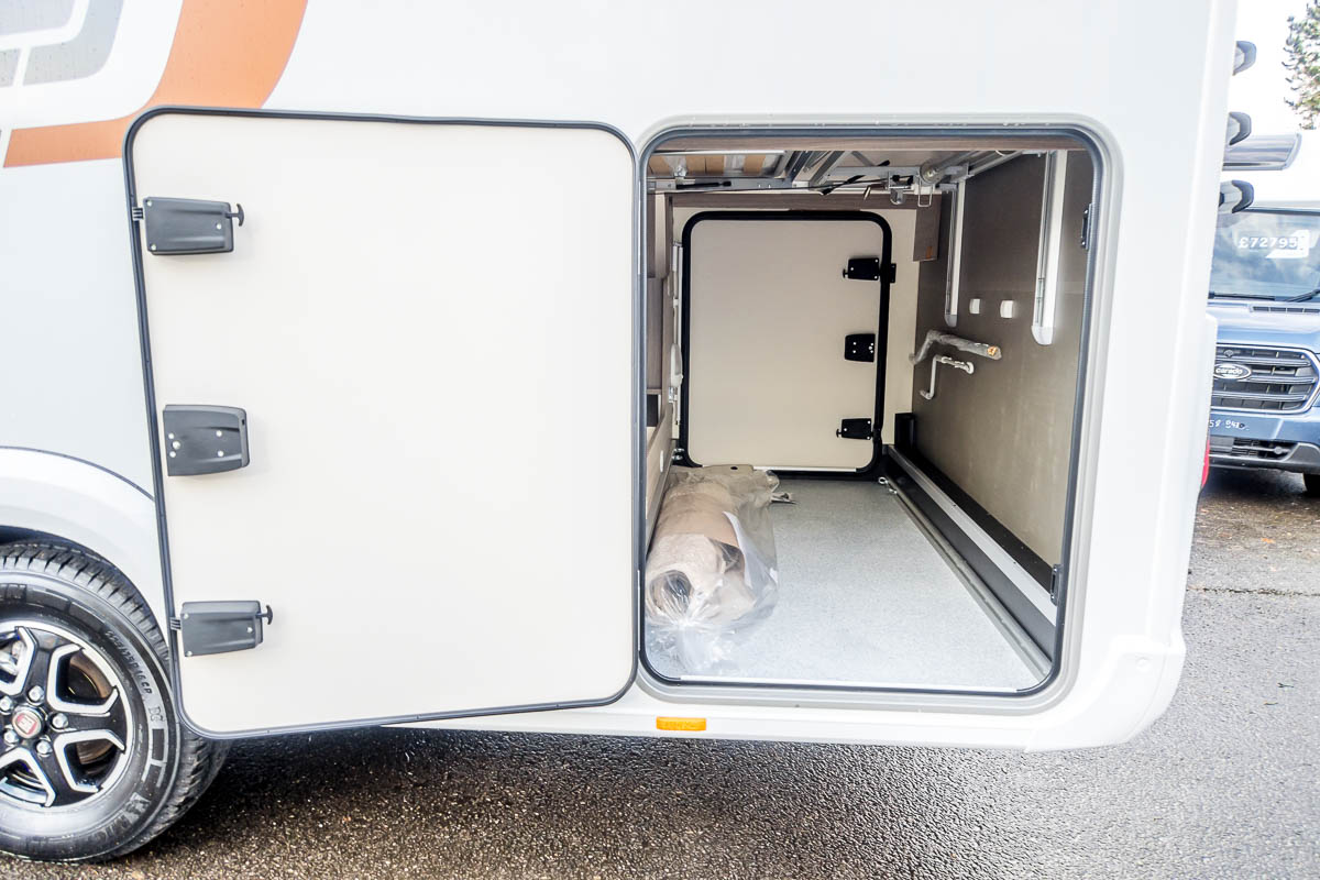 6D40AA 04 2024 Burstner LyseoI736g ZFA25000002Y14212