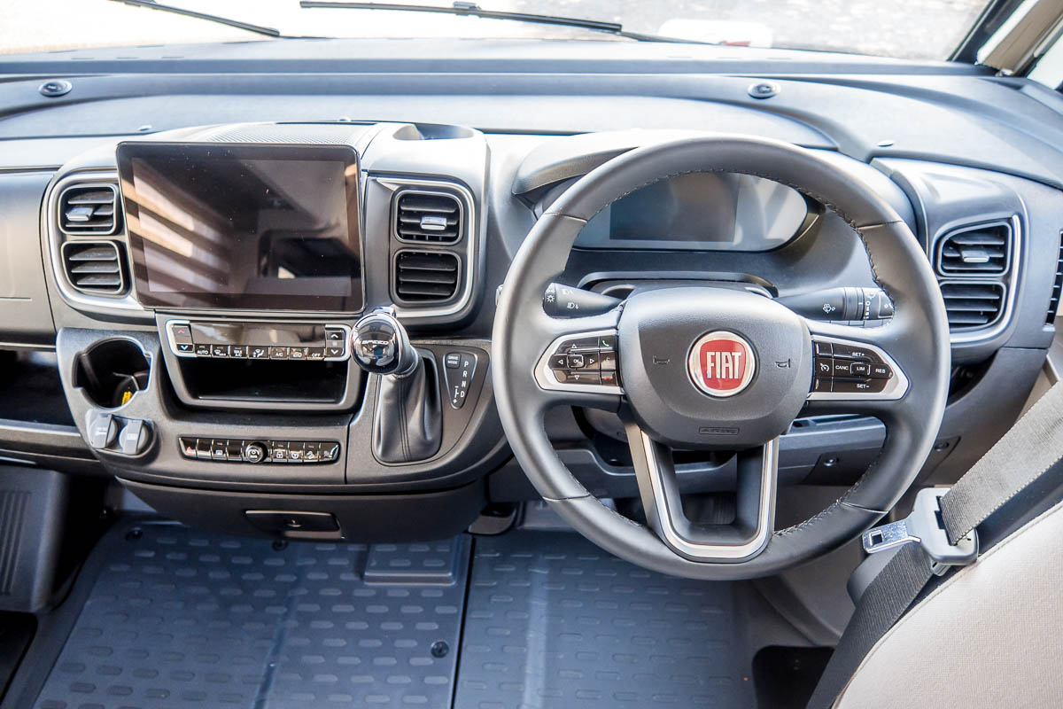 6D41AA 08 2024 Burstner Lyseoi690g ZFA25000002Y12998